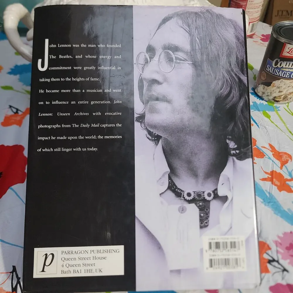 John Lennon UNSEEN ARCHIVES (Hardcover)